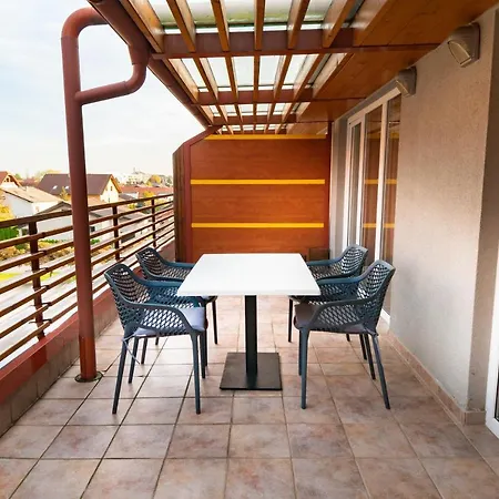 Bella Mura Golden Apartment