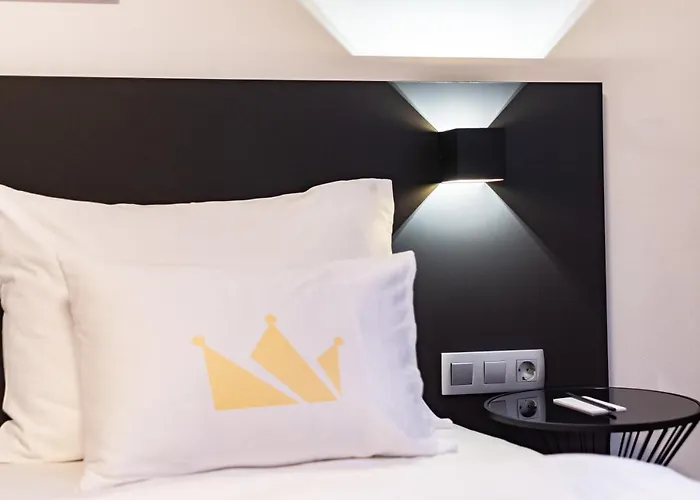 Bella Mura Golden Daire