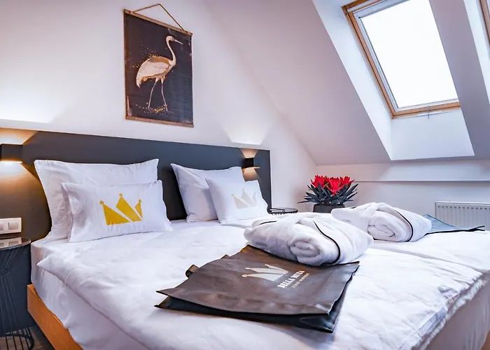 Bella Mura Golden Daire